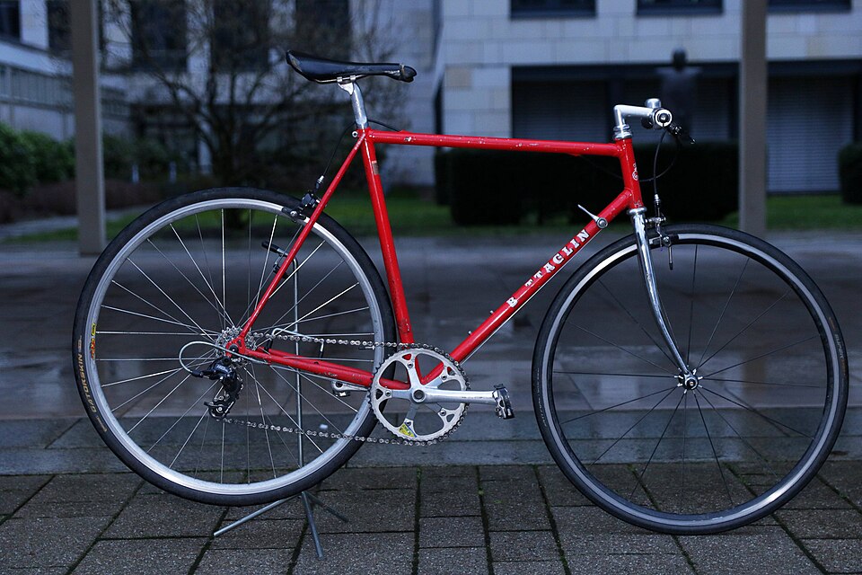 Illustration: 2024 Road Bike Comparison: Top Models Head-to-Head