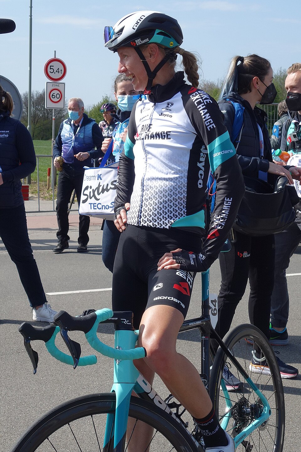 Illustration: Choosing the Right Groupset for Your Riding Style