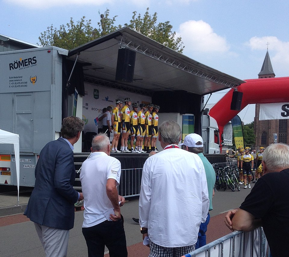 Illustration: Pre-Race Fueling: The Foundation for Race-Day Success