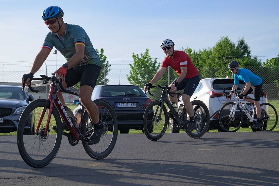 Illustration: The Mental Shift: Competing With Yourself Illustration: The Mental Shift: Competing With Yourself