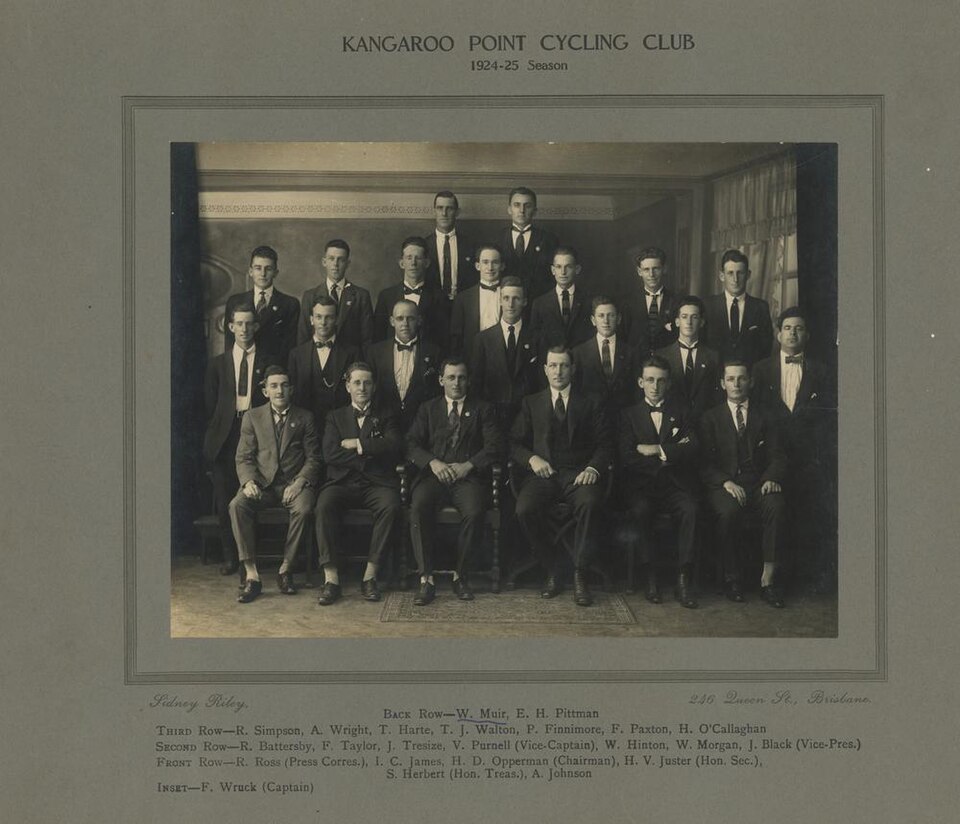 Illustration: What Are the Major Cycling Seasons and Race Categories?