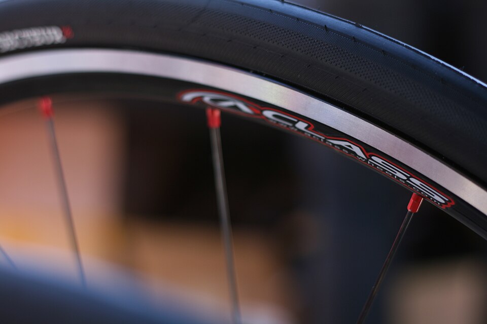 Illustration: What is the optimal tubeless road tire pressure range?