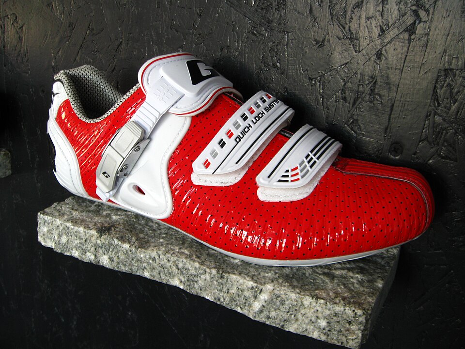 Illustration: Why Comfort Should Be Your Top Priority in Road Cycling Shoes